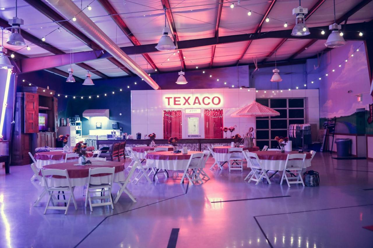 Lone Star Glamp Inn Warrenton Eksteriør billede
