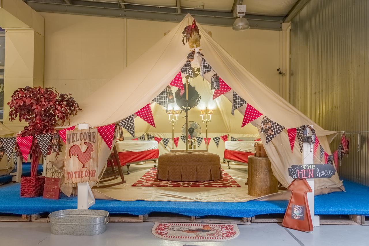 Lone Star Glamp Inn Warrenton Eksteriør billede