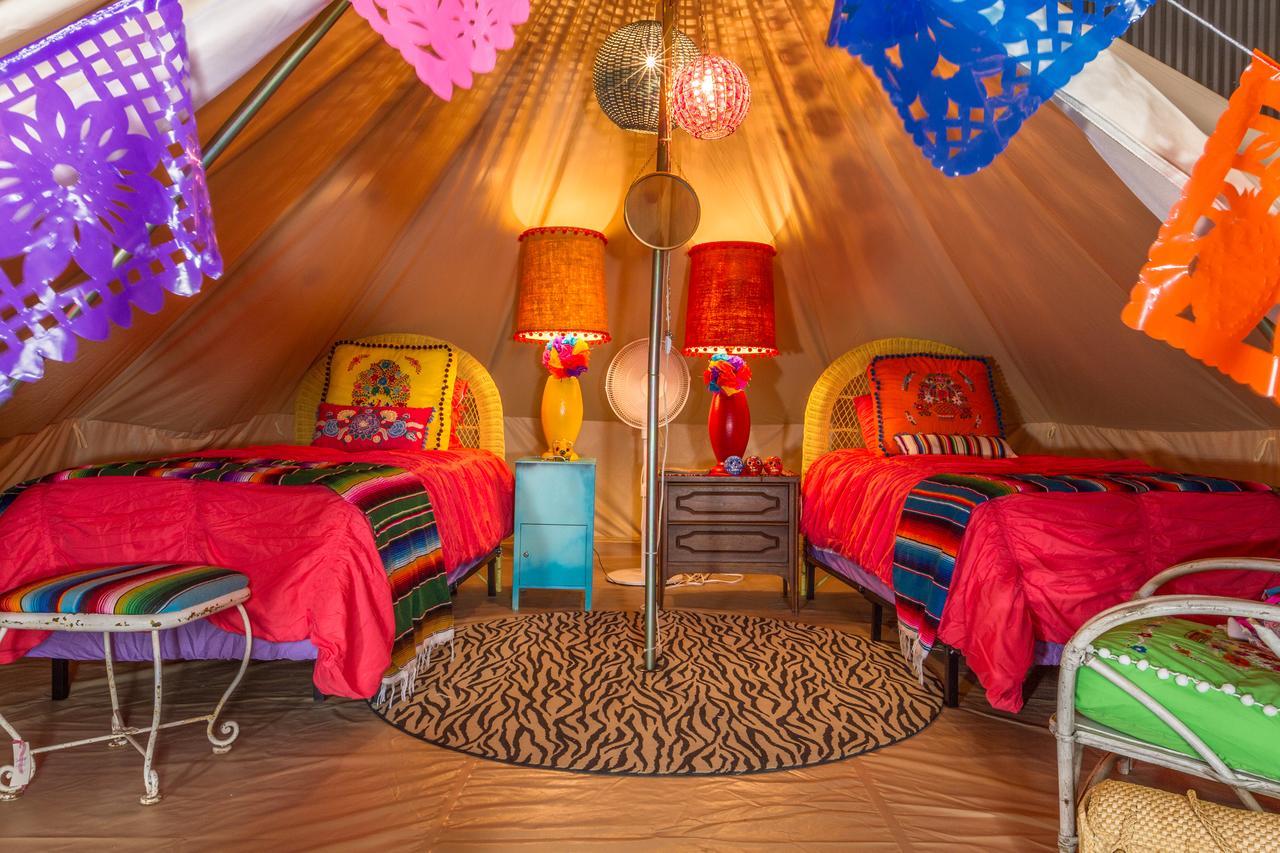 Lone Star Glamp Inn Warrenton Eksteriør billede